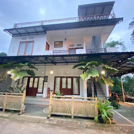 Sri Sedana Guest House Sidemen  Buitenkant foto