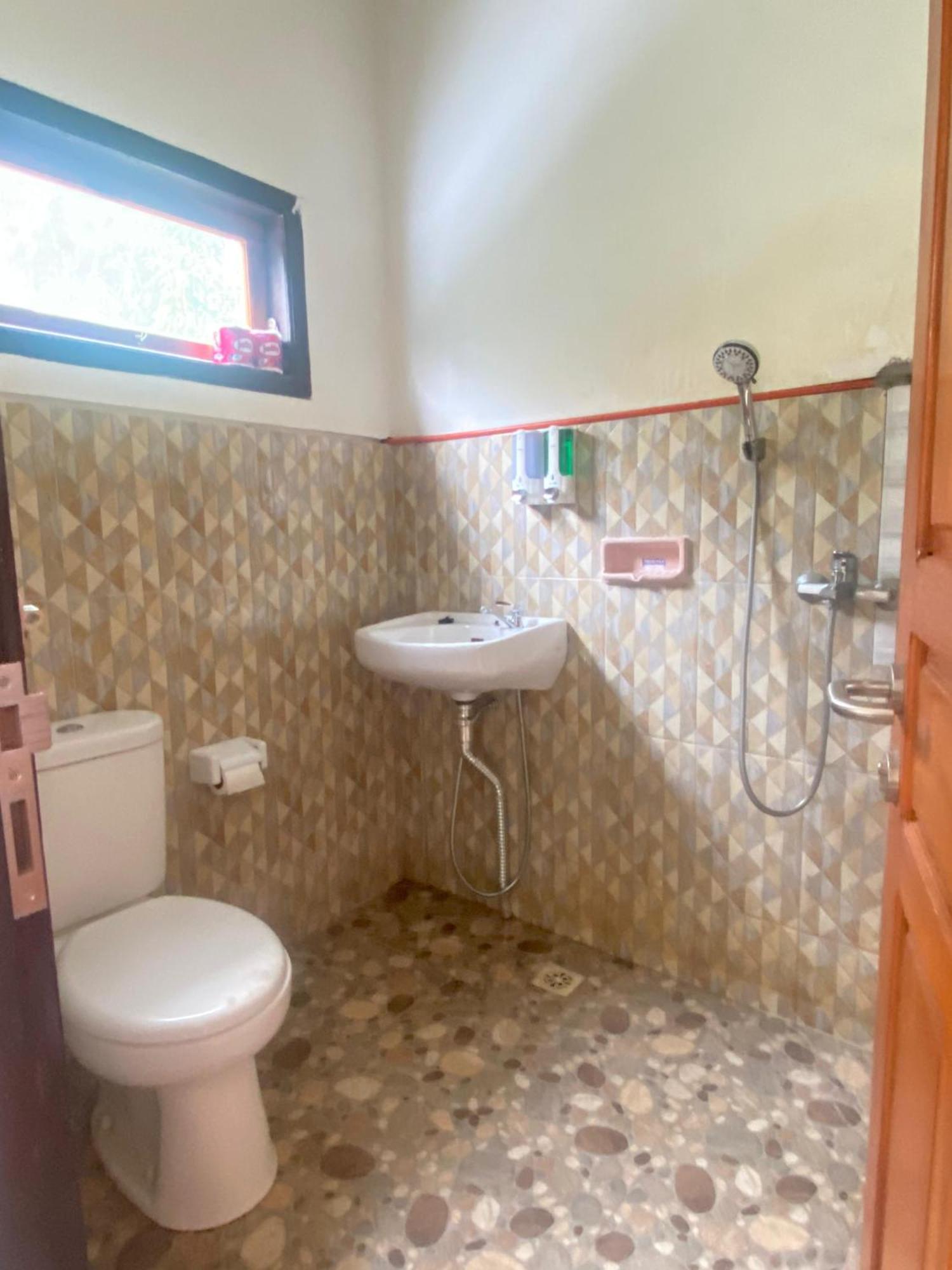 Sri Sedana Guest House Sidemen  Buitenkant foto