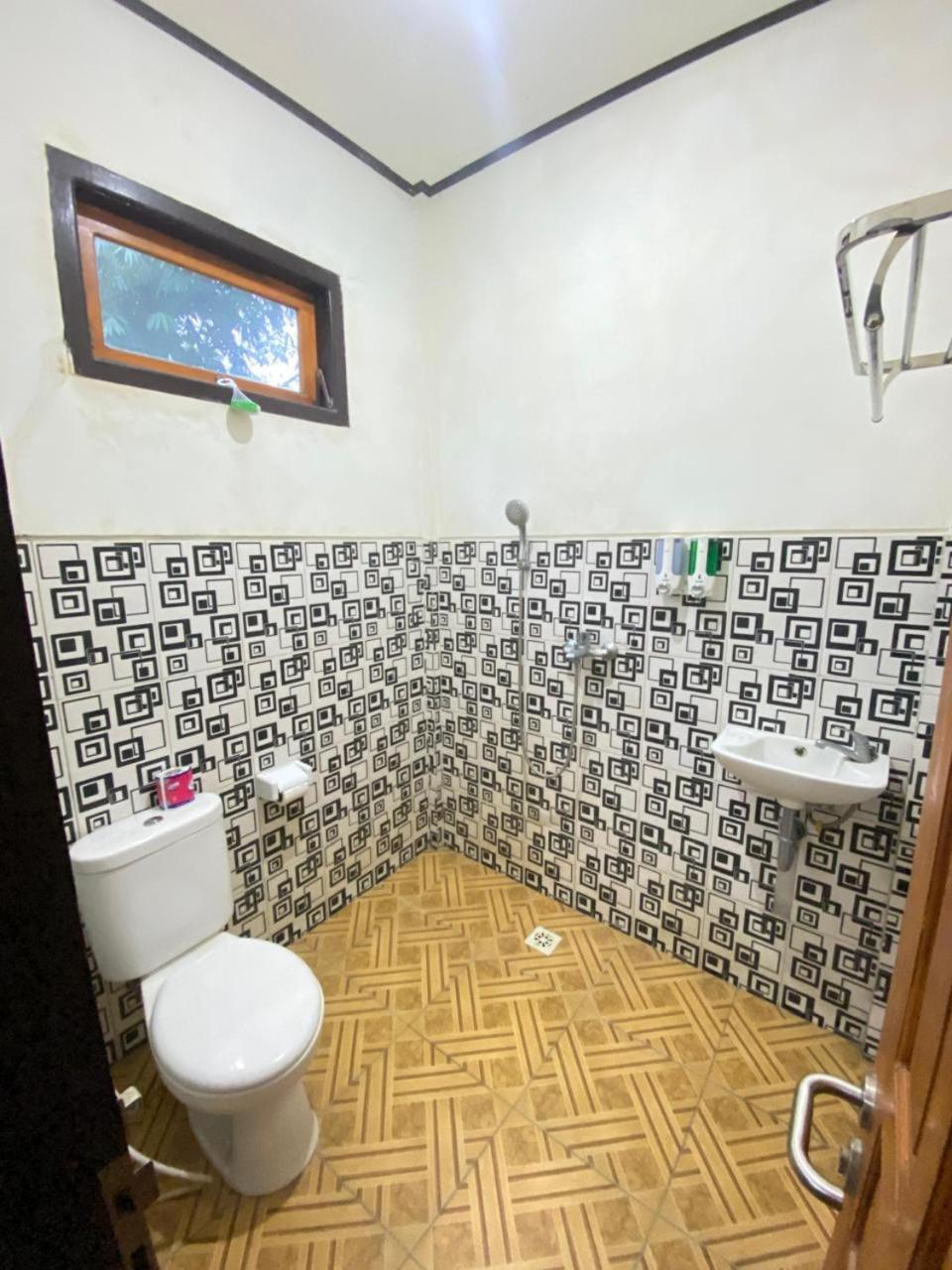 Sri Sedana Guest House Sidemen  Buitenkant foto