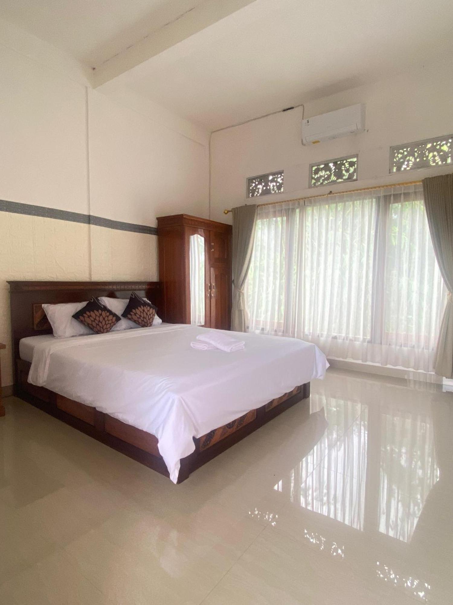Sri Sedana Guest House Sidemen  Buitenkant foto