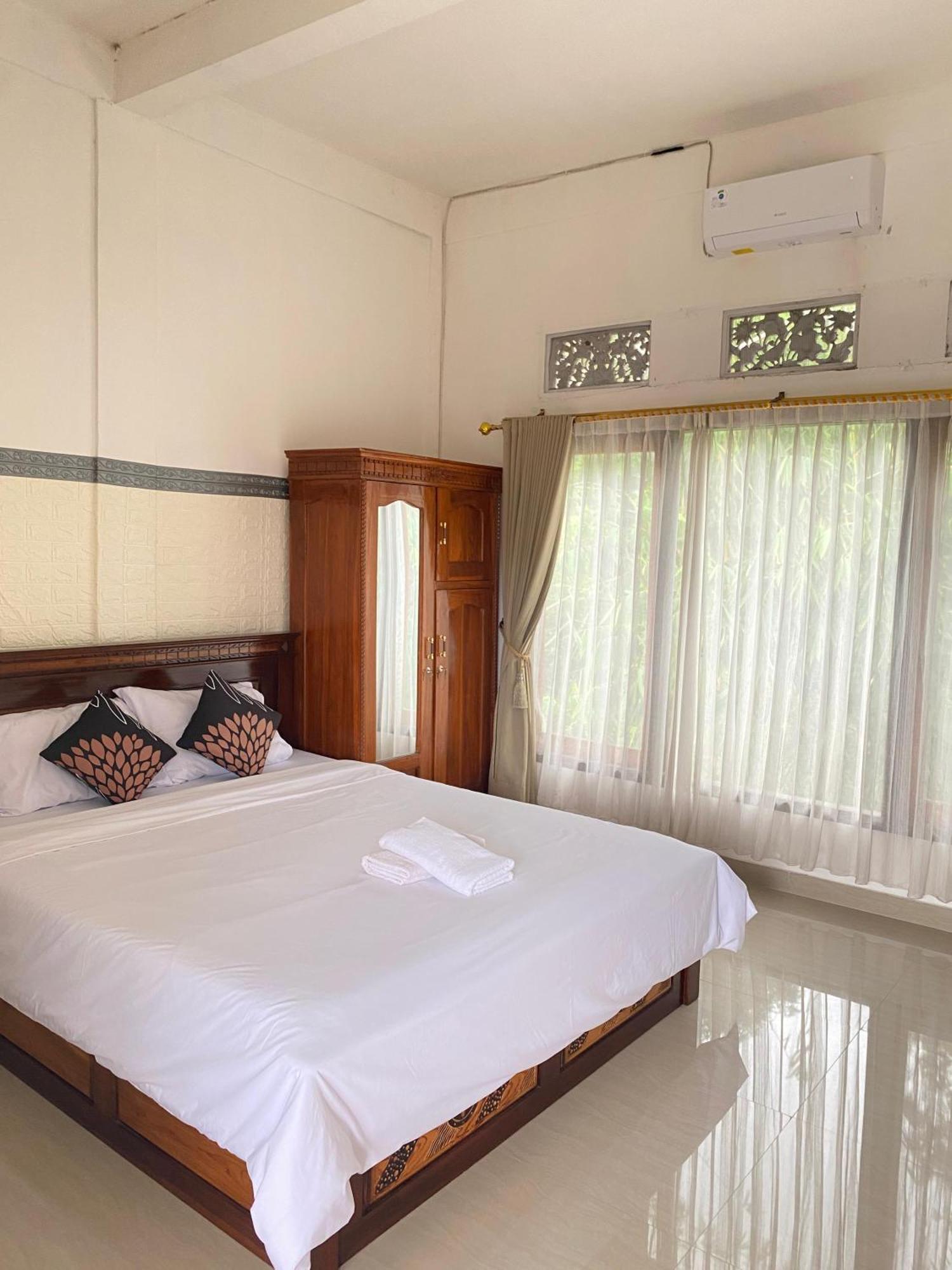 Sri Sedana Guest House Sidemen  Buitenkant foto